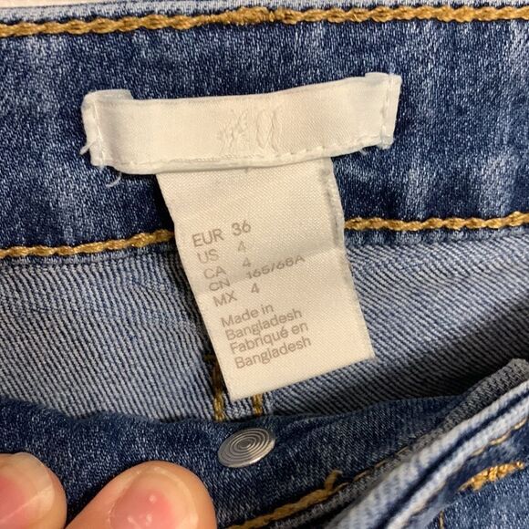 H&M | Women’s Stretchy Denim Blue Jeans Summer Shorts Size 4 - Picture 5 of 10